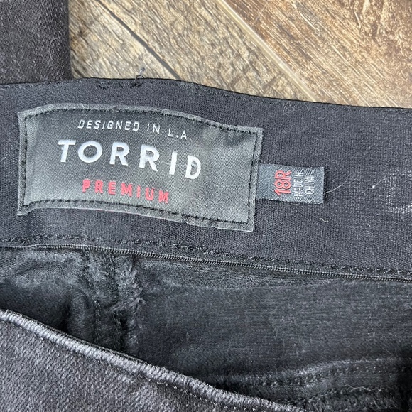 Torrid Distressed Skinny Jeans Pants Denim ((size 18R)) - Picture 6 of 9